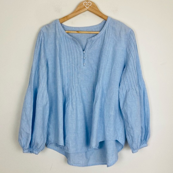 Vineyard Vines pale blue linen blend balloon sleeve pin ticked popover top. M - Picture 1 of 6